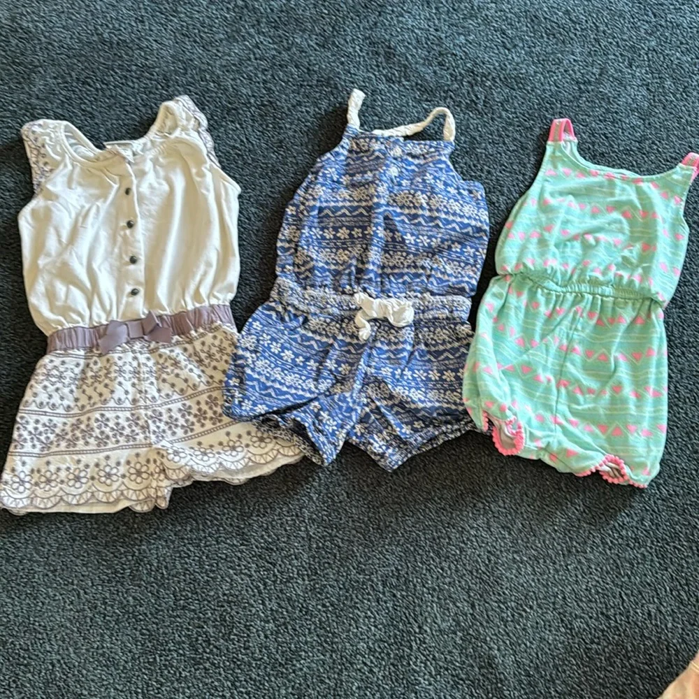 Rompers - Picture 1 of 4